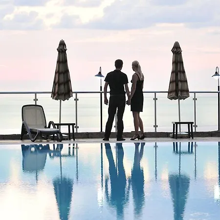 In Goldcity In The Main Building With Amazing View Kargicak Mahmutlar With Private * Alanya