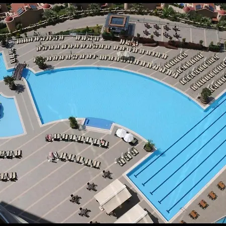 In Goldcity In The Main Building With Amazing View Kargicak Mahmutlar With Private Alanya