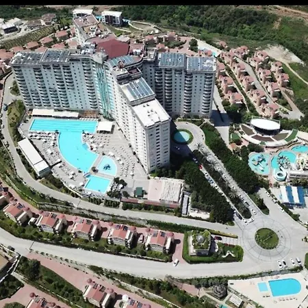 In Goldcity In The Main Building With Amazing View Kargicak Mahmutlar With Private Aparthotel *