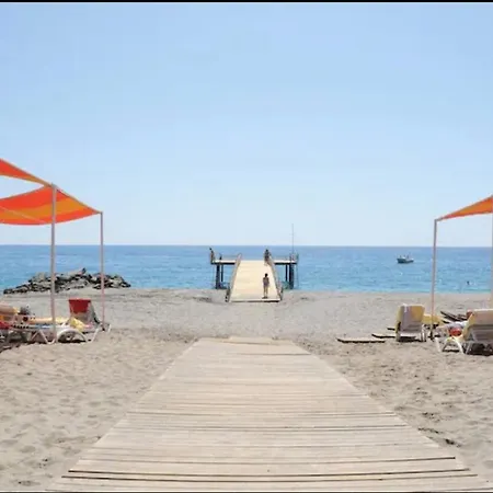 In Goldcity In The Main Building With Amazing View Kargicak Mahmutlar With Private Aparthotel *
