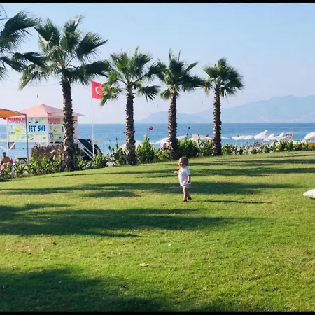 In Goldcity In The Main Building With Amazing View Kargicak Mahmutlar With Private Aparthotel *