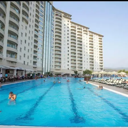 In Goldcity In The Main Building With Amazing View Kargicak Mahmutlar With Private Alanya